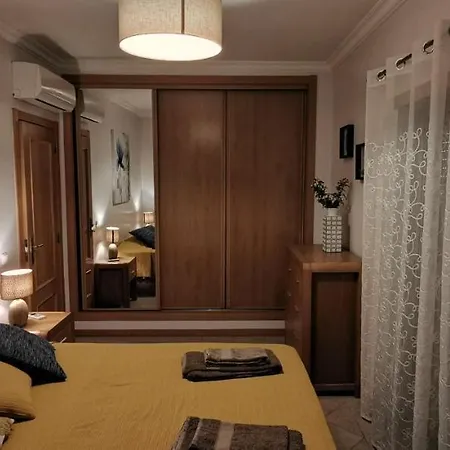 Olhos De Agua 公寓